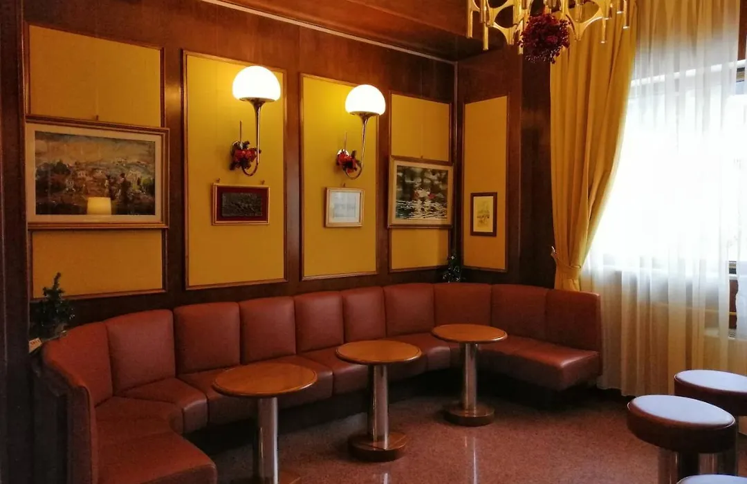 Hotel Aquila & Edelweiss-1
