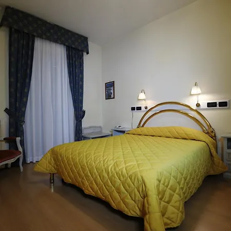 Hotel Aquila & Edelweiss-2
